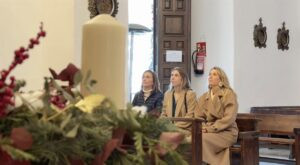 Guardiola vive la jornada de reflexión en Cáceres rodeada de amigos y con una ofrenda a la Virgen de la Montaña | europapress.es