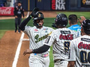 Harold Castro pone rumbo a Corea del Sur