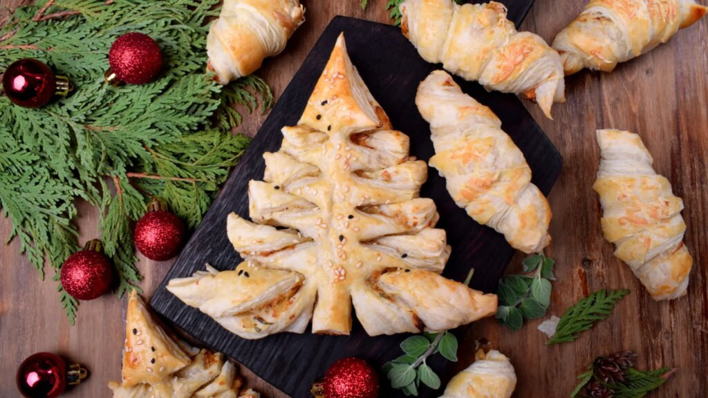 Hojaldre de jamón, queso brie y mermelada, una receta dulce y salada perfecta para triunfar en Navidades