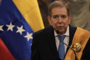 «Hoy, en demasiados hogares, la Navidad se vive con mesas vacías»: Edmundo González pide por la libertad de los presos políticos – AlbertoNews
