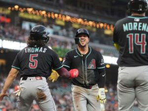 Ildemaro Vargas regresa a los DBacks para 2026