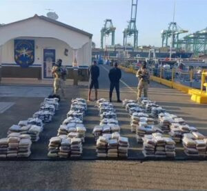 Incautan 916 paquetes de droga en una lacha interceptada en el Pacífico de Panamá – AlbertoNews