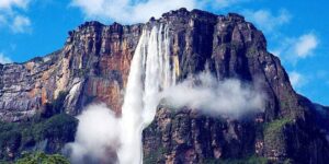 Incluyen al Salto Ángel, como uno de los destinos naturales más hermosos del mundo
