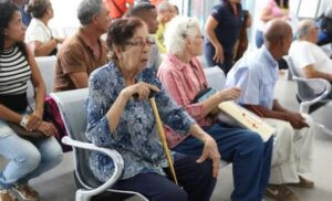Inicia pago del Ingreso Contra la Guerra Económica a pensionados – Diario El Luchador