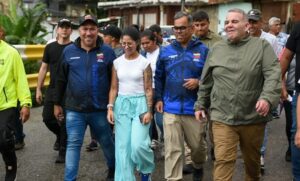 Inician asfaltado en comunas del Corredor Pueblos Caribes en la Caracas-La Guaira
