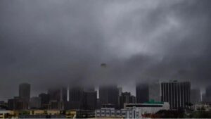 Intensas lluvias e inundaciones repentinas golpean el sur de California | elperiodico.com
