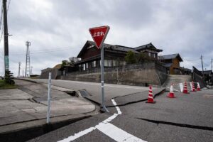 Japón emite una nueva alerta de tsunami tras un terremoto de magnitud 6,7 frente a las costas de Aomori | europapress.es