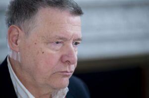 Jordi Sevilla cree que Sumar debería salir del Gobierno si no les hacen «ni puñetero caso»: «Sería lo coherente» | europapress.es