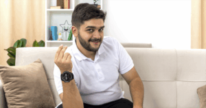 Joven que no hace ejercicio se compra reloj de Cubittpara al menos verse fitness – El Chigüire Bipolar