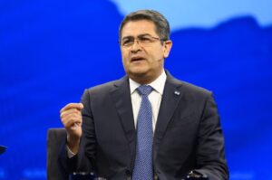 La Fiscalía General de Honduras solicitó la captura internacional de Juan Orlando Hernández tras el indulto de EE.UU. – AlbertoNews