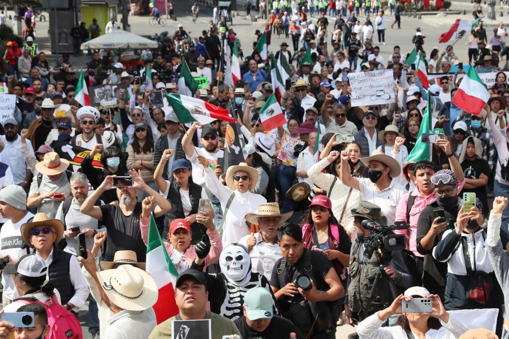 La 'Generación Z' vuelve a marchar en México contra la violencia, con menor convocatoria - AlbertoNews