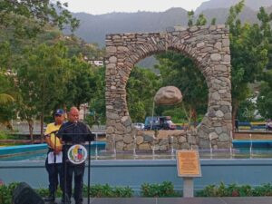 La Guaira honra a víctimas de 1999