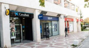 La banca española recupera zona de máximos del año y empuja al Ibex a borrar las pérdidas de noviembre
