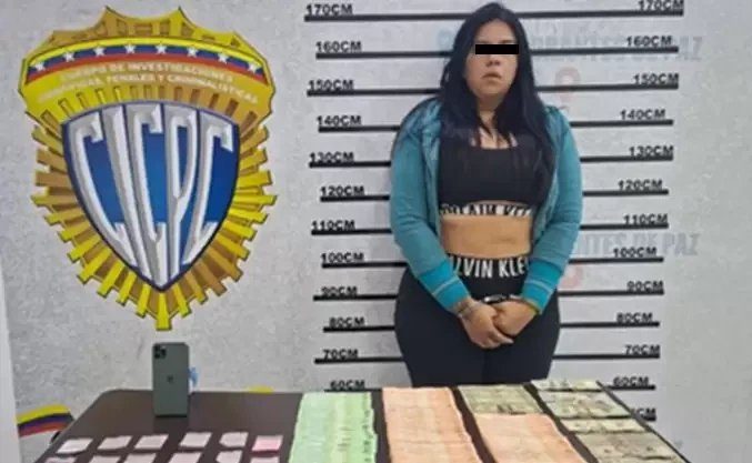 La detienen con droga y dinero en efectivo