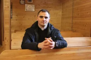 La fe proscrita del padre Oleksander en la Zaporiyia ocupada por Rusia