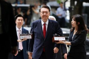 La fiscalía surcoreana solicitó una pena de 10 años de prisión para el expresidente Yoon Suk Yeol por el decreto de ley marcial – AlbertoNews