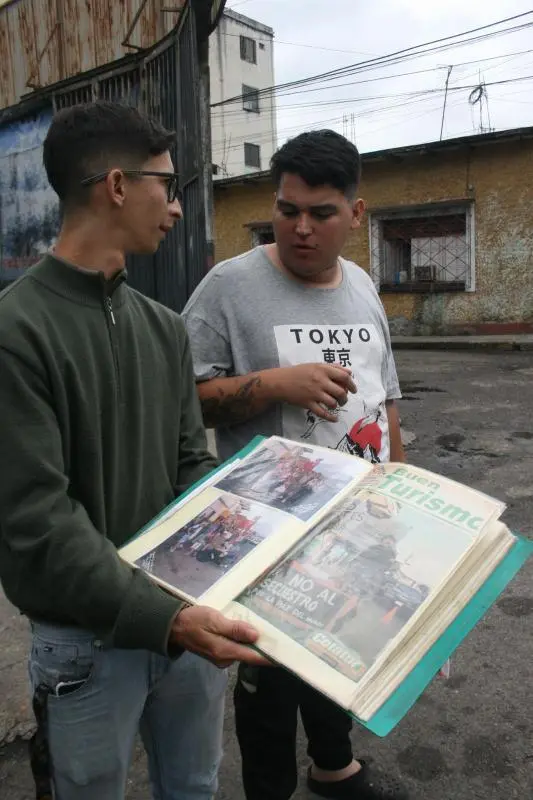 La “quema del Año Viejo” une a comunidades y generaciones