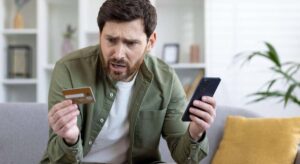 La tecnología obsoleta de los bancos provoca pérdidas por estafa de 1,03 billones de dólares
