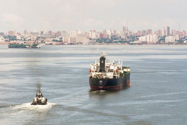 Las exportaciones petroleras de Venezuela superan los 900.000 bpd pese a la presión de EEUU