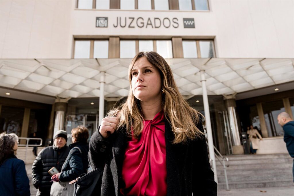 Las familias solicitan la busca y captura de dos exaltos cargos de Ayuso por no acudir a citaciones de residencias