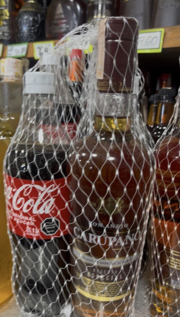 Licorerías ofrecen combos a partir de $10
