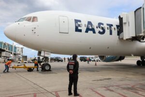 Llegó a Venezuela otro vuelo con más de 170 migrantes deportados de EEUU en medio de la crisis aérea