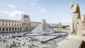 Los trabajadores del Louvre inician una huelga contra el deterioro de las condiciones laborales | elperiodico.com