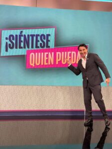 «Lucho Borrego» el hombre amante de las letras, la belleza y la moda.