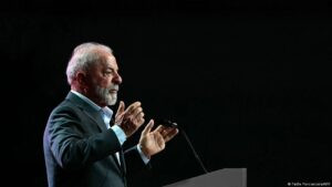 Lula adelanta que vetará ley que reduce pena a Bolsonaro – DW – 18/12/2025