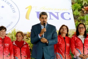 Maduro dice que aún «no comprenden por qué somos lo que somos» y que las amenazas no funcionarán
