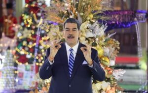 Maduro encabeza una cena navideña en una zona de Caracas por «la paz y la felicidad» – AlbertoNews