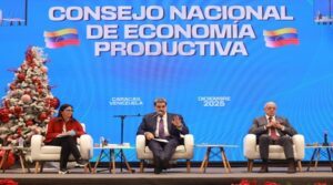 Maduro firma Decreto para Protocolo Unificado de Exportaciones