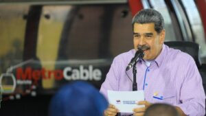 Maduro llama a la lealtad y  patriotismo