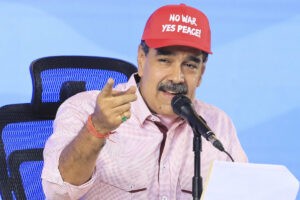 Maduro llama a trabajadores petroleros a organizar «una gran protesta mundial» contra EEUU