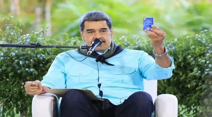 Maduro reitera rechazo a "guerra de rapiña, por petróleo, por oro"