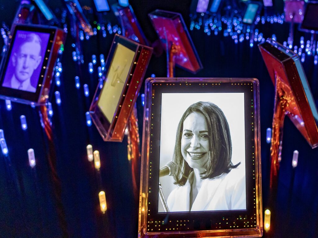 María Corina Machado no participará ni en la procesión de antorchas ni en el banquete del Nobel - AlbertoNews