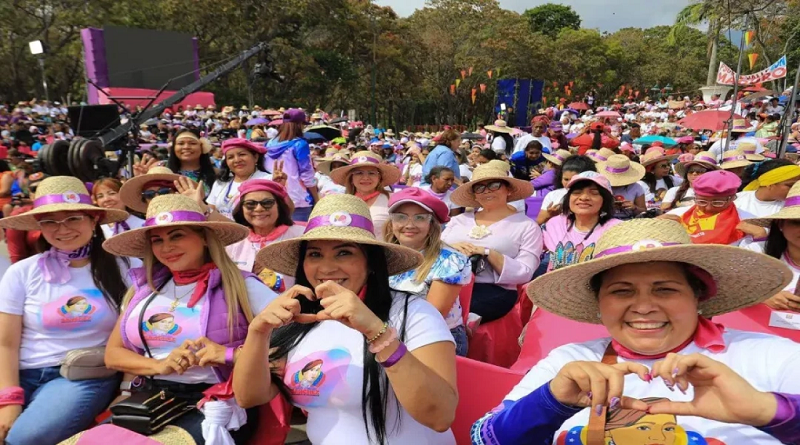 Más de 500 mil mujeres participan en vocerías comunales
