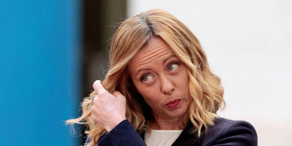 Meloni se consolida en Italia y pasa de 'oveja negra' a líder elogiada en Europa