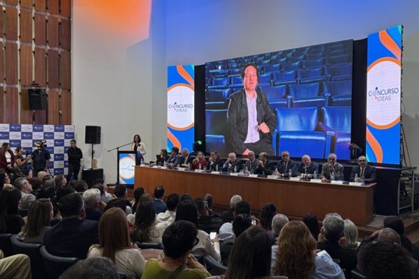 Banca y Negocios