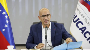 Ministerio de Educación anuncia regulación de tareas escolares