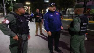 Ministro Cabello envía mensaje a policías del país