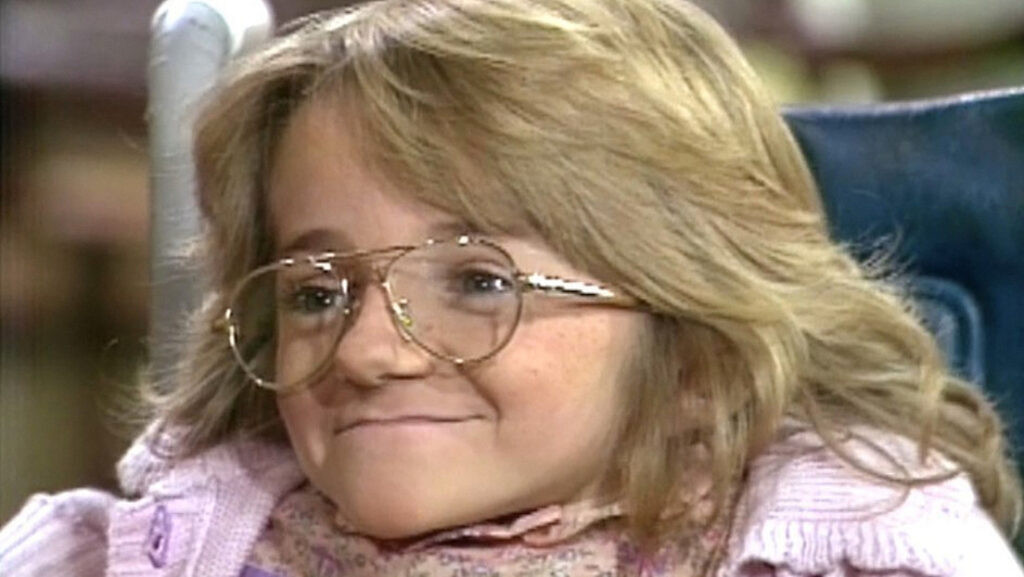 Muere la actriz Melanie Watson, conocida por su papel de Kathy en 'Blanco y Negro'