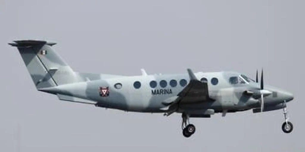Mueren cinco personas al estrellarse un avión de la Marina mexicana durante una misión médica en Texas