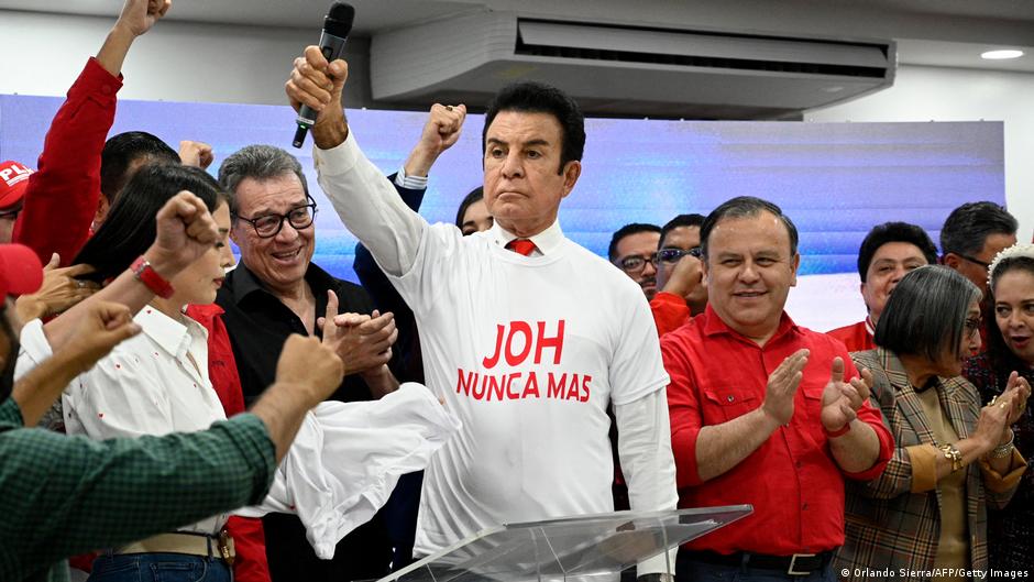 Nasralla aventaja levemente a candidato de Trump en Honduras – DW – 03/12/2025