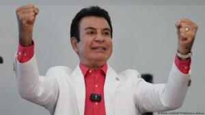 Nasralla reduce ventaja de Asfura en recuento en Honduras – DW – 20/12/2025