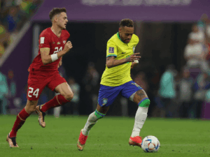 Neymar Jr. vuelve a pasar por el quirófano