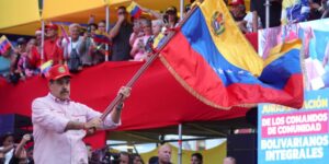 Nicolás Maduro reestructura el Buró Político del PSUV dejando fuera figuras como Adán Chávez y Francisco Torrealba
