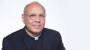 Nombran al reverendo Alberto Castillo como obispo de Los Teques
