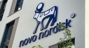 Novo Nordisk lidera las subidas en Europa después de que EEUU apruebe su píldora contra la obesidad