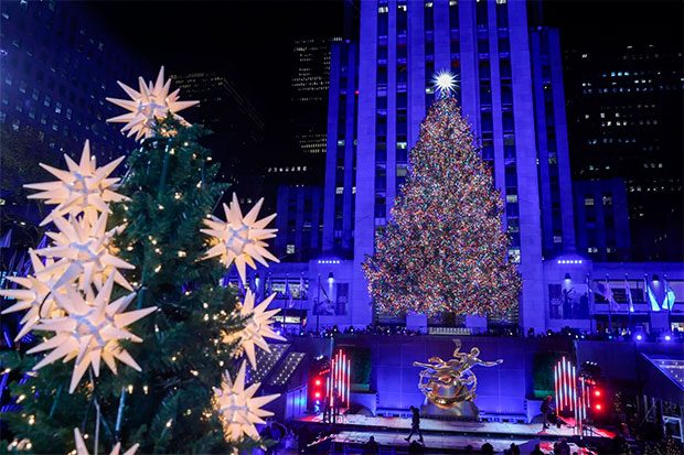 Nueva York ilumina famoso árbol navideño con villancicos de Marc Anthony y Michael Bublé